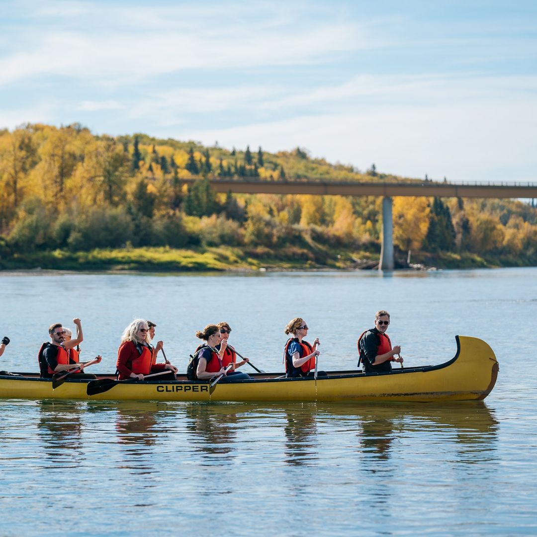 ZenSeekers's tweet image. Rowing down the river we go 🚣

#ExploreNWAB this summer with a fun and engaging kayaking trip down the river or a hike through the lush forests of Northern Alberta. 

Get inspired more here: bit.ly/3yMb5fE

📷: @MetisCrossing  

#ExploreAlberta #MetisCrossing #Kayaking