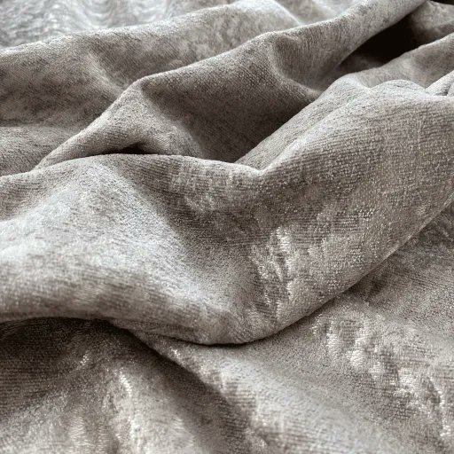 mobusfabrics's tweet photo. Savannah is a beautiful flat woven chenille with an opulent animal weave design. Available in a rich range of colours, bringing life to any room. Savannah is a very desirable fabric offering a beautiful sheen with a soft handle.

https://t.co/Pe8mi2fvAf

#mobusfabrics #upholstery https://t.co/S8GEmYNFJl