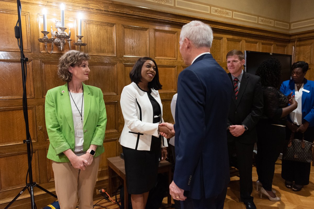 AsaHutchinson's tweet photo. .@HendersonStateU is vital to the fabric of education in Arkansas. I want to commend Dr. Chuck Welch and Chancellor Chuck Ambrose for their steadfast leadership during the challenging times they’ve faced, and I’m excited for the partnership between HSU and the ASU System! https://t.co/YuOjP2OVFK