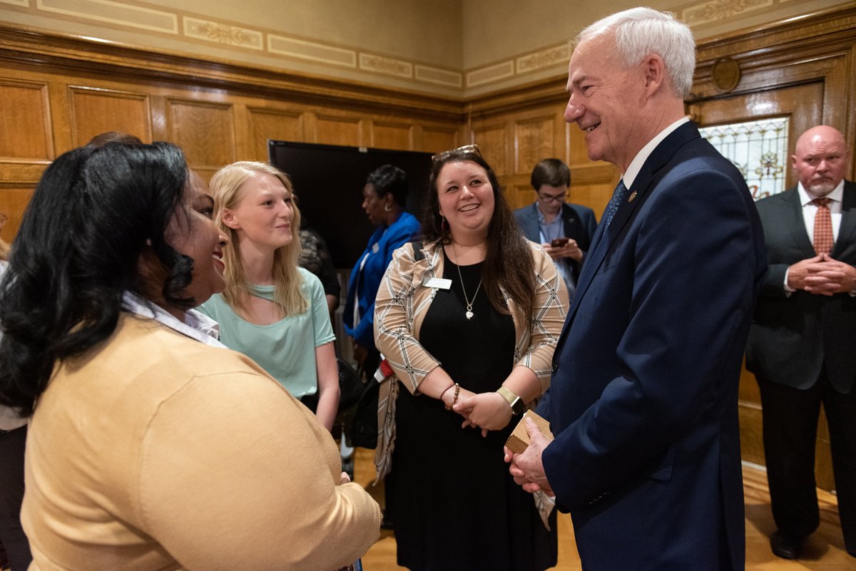 AsaHutchinson's tweet photo. .@HendersonStateU is vital to the fabric of education in Arkansas. I want to commend Dr. Chuck Welch and Chancellor Chuck Ambrose for their steadfast leadership during the challenging times they’ve faced, and I’m excited for the partnership between HSU and the ASU System! https://t.co/YuOjP2OVFK