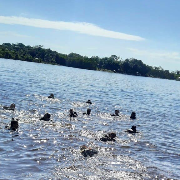 MARFORSOUTH's tweet image. #StrongerTogether

@usmarines &amp;amp; @naval_peru participated in exercise Amazon Exchange 2022! The bilateral training exercise provided an opportunity to improve tactics, techniques, &amp;amp; procedures while operating in a jungle environment.

#EnduringPromise | #MARFORSOUTH | @Southcom