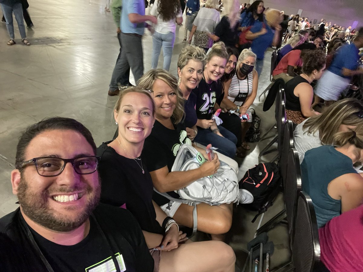 DannyTodtfeld's tweet photo. Prairie Point AVID Team! We are spending our time learning about transforming literacy! #AVID4Possibility https://t.co/6DcnM9jtie
