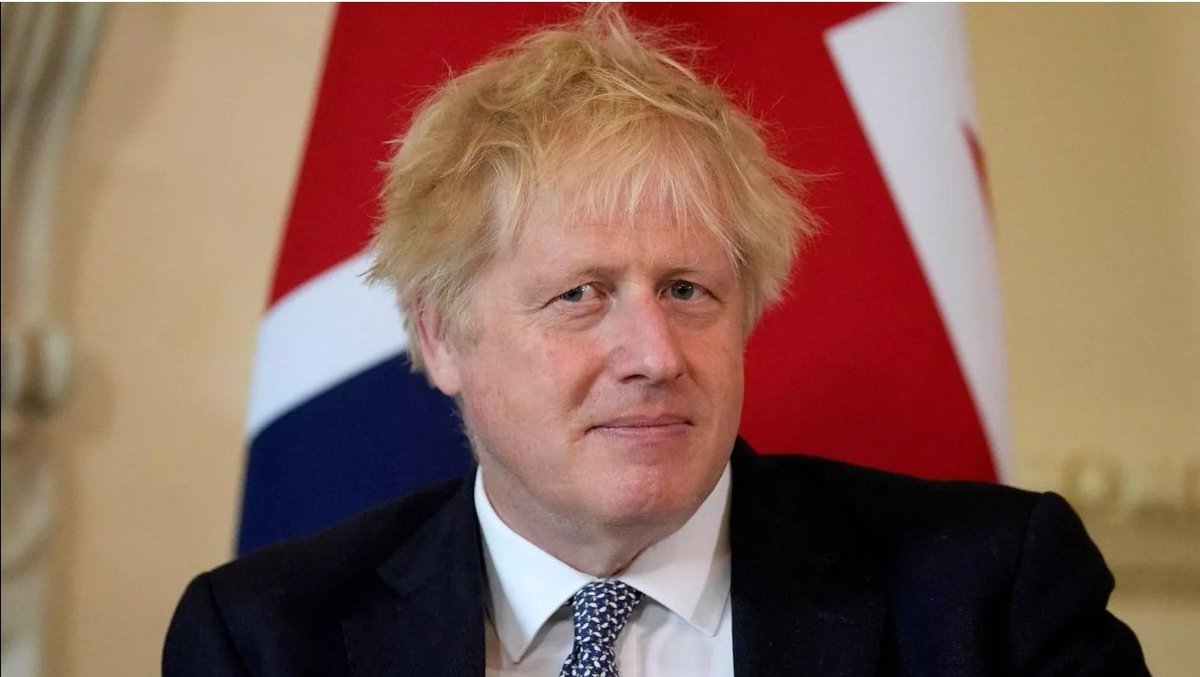 jlicum's tweet photo. Que finos y delicados los ingleses!! Boris dimite por una juergas.
Querría verlos en España con las fechorías de #SANCHEZATPC y sus secuaces.
Están destrozando España y aquí no pasa nada. #TeamVox https://t.co/Eh04Zjv8b6