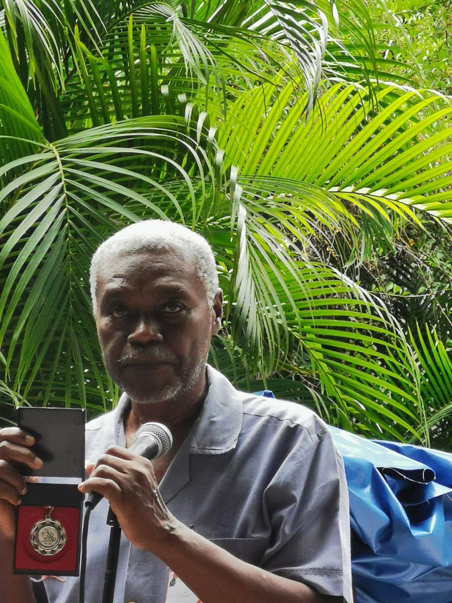 ArzuagaReyes's tweet photo. Hoy, jornada solidaria en #SantiagodeCuba. Las delegaciones caribeñas ratificaron el apoyo a nuestro pueblo, contra del recrudecido bloqueo impuesto por el gobierno de EEUU y sus campañas mediáticas. Acordaron celebrar en 2023 el Encuentro de solidaridad con #Cuba #CubaPorLaPaz https://t.co/ZjYJHhG3uY