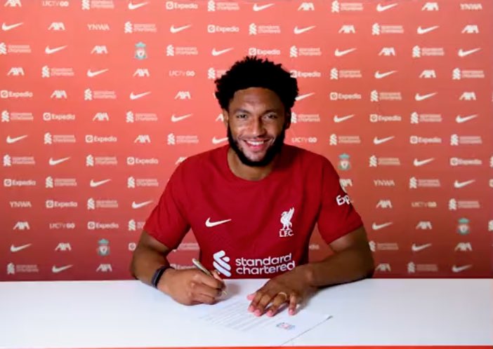 TransferCentrl's tweet image. BREAKING NEWS: JOE GOMEZ HAS SIGNED A NEW DEAL UNTIL 2027. #LFC #TransferNews