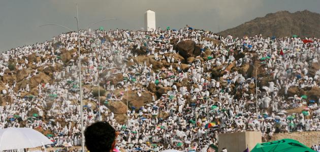 JS1OFFICIEL's tweet photo. 🕋 يوم عرفة:

❇ عن أبي قتادة - رضي الله عنه - قال: سئل رسول الله - صلى الله عليه وسلم - عن صوم يوم عرفة، قال: «يكفر السنة الماضية والباقية» . رواه مسلم.

❇عن عائشة أن رسول الله صلى الله عليه وسلم قال: «ما من يوم أكثر من أن يعتق الله فيه عبدا من النار من يوم عرفة» . رواه مسلم. https://t.co/NJxiumK10t