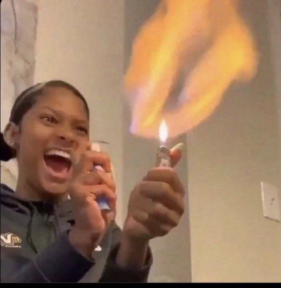 Everyone now waiting for movie night to see the fuckieries committed exposed and the Villa burn down 💀 #LoveIsland