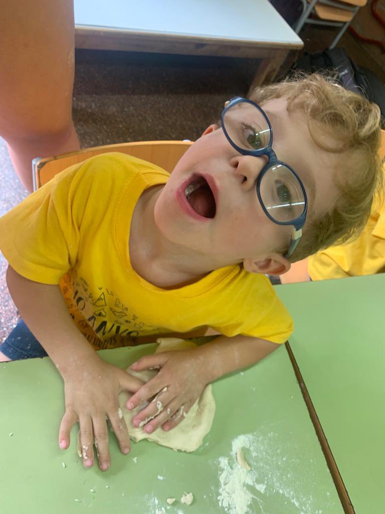 C.E.Xixell tweet media