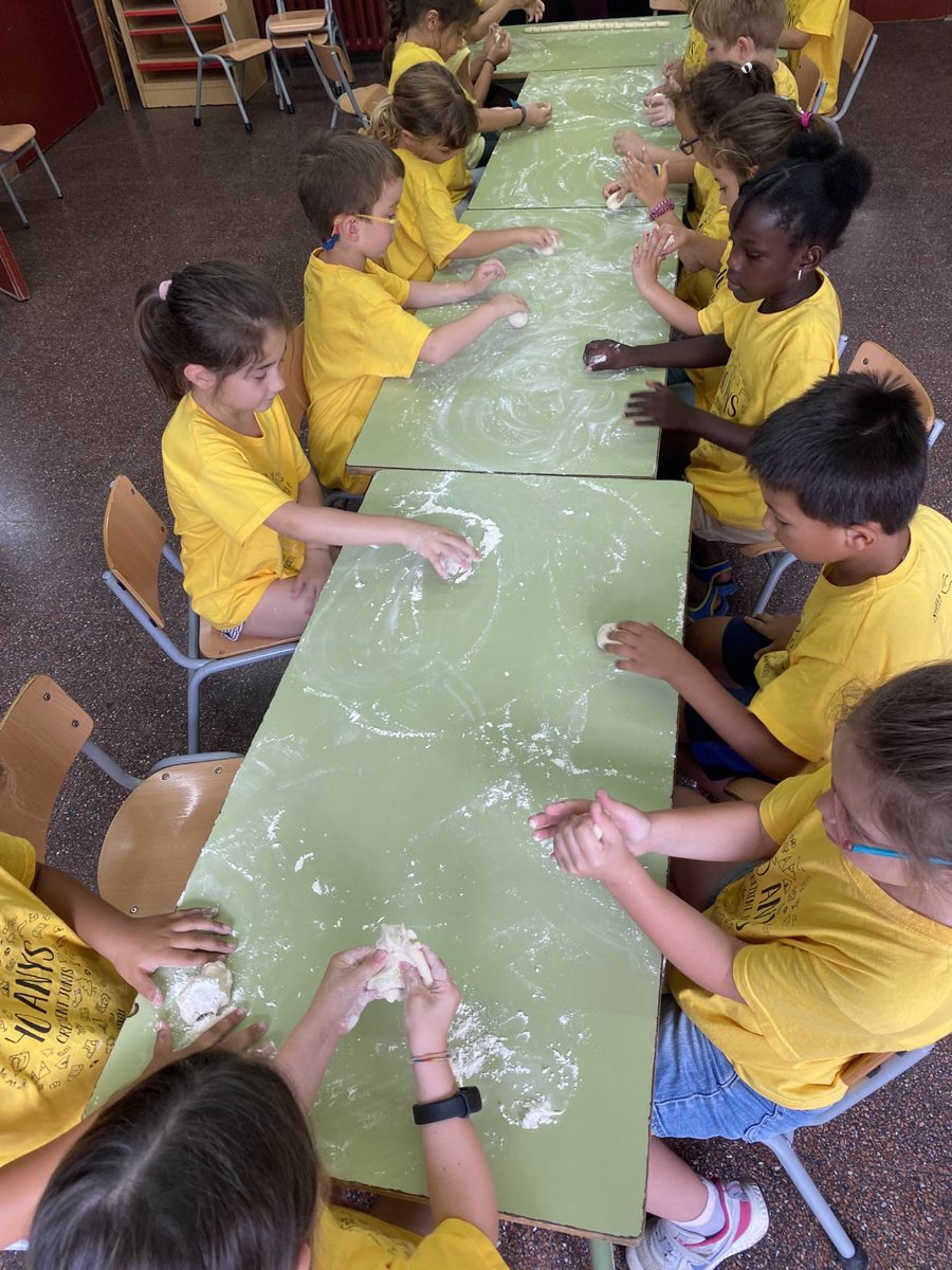 C.E.Xixell tweet media