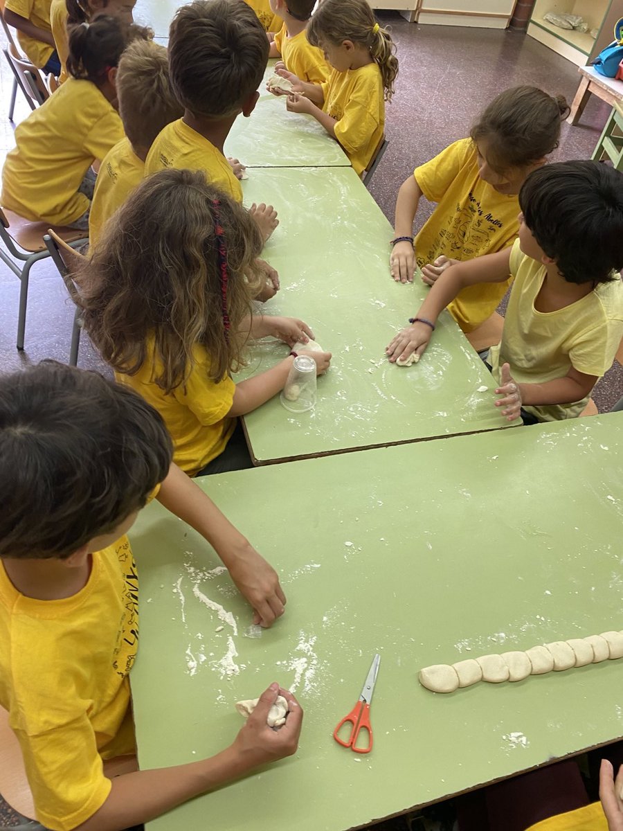 C.E.Xixell tweet media