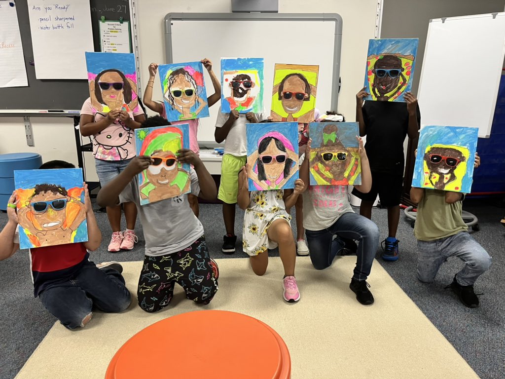 FCPS_BCESMedia's tweet photo. So much fun today at Elevate with  Mrs. Bryant! I love how these turned out!! @EmilyJBryant1  #starpower #FCPSElevate @fcpskforeman https://t.co/YXoeHxue3B