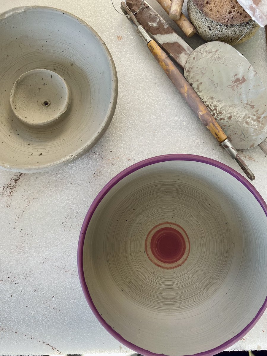 BonesMcCoy8's tweet photo. #beginningpottery #potterswheel #amateur #hobbies #tryingsomethingnew #practicemakesperfect https://t.co/wbhbyWrYw1