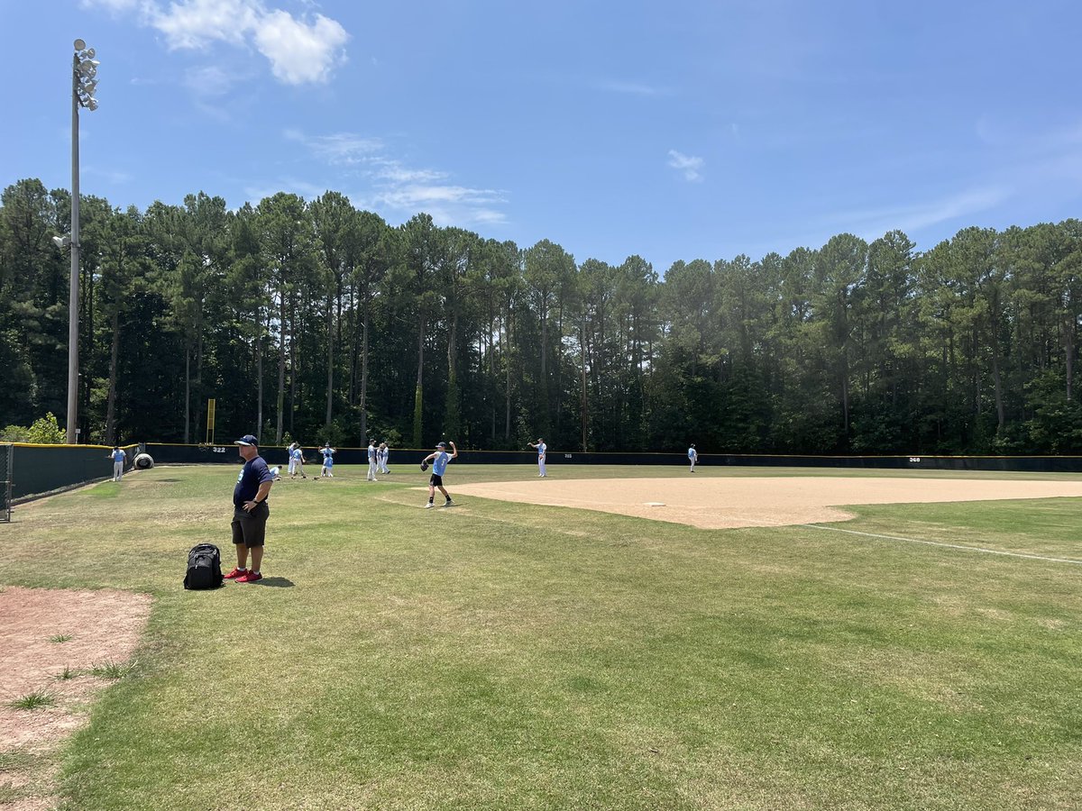 ThoroughbredAc1's tweet photo. Thoroughbred 18U kicking off the North Carolina weekend at C.E. Jordan High school! 1:00pm start https://t.co/VjuIrzogz2