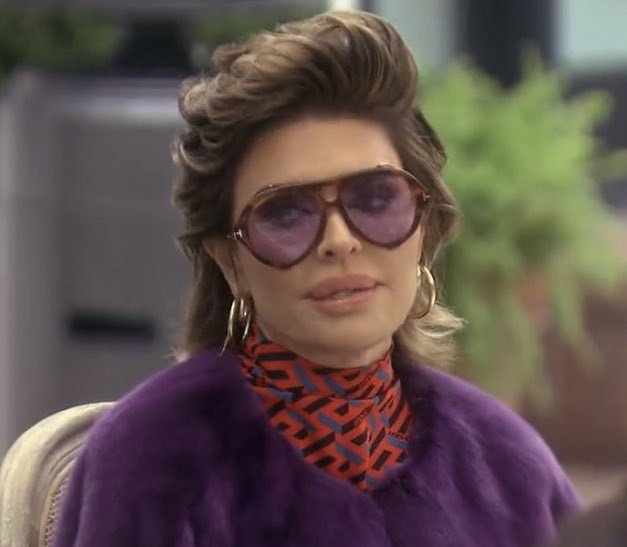Challengemoment's tweet photo. Villains who pulled this look off better than Rinna - a thread:
#RHOBH https://t.co/eSNeTYAVrT