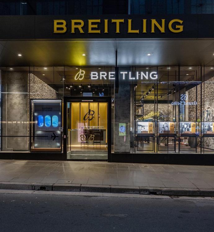 casadevallgroup's tweet photo. Bringing #highend to Sydney and Madrid with this @Breitling project! 🤩

#customdesign #millwork #details #fixtures #luxury https://t.co/gr2ihtxqPn