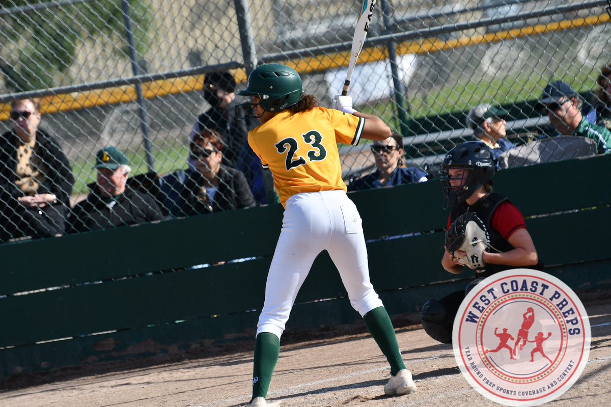 Her uncle is Troy Tulowitzki and her younger sister is a 5⭐️ basketball player. 

Livermore’s Jae Cosgriff is forging her own legendary career as a 5⭐️ softball talent.

Story: westcoastpreps.com/the-cosgriff-f…