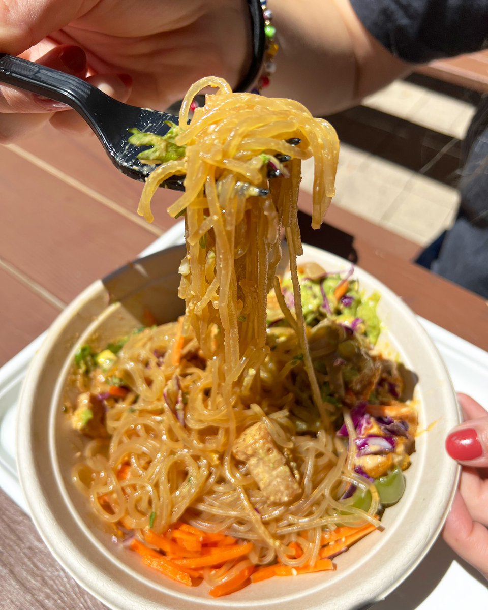 Why hit the gym when you can just #noodlelift at Chi’Lantro? 

Serving #Austin &amp; #Houston 🤩
chilantrobbq.com