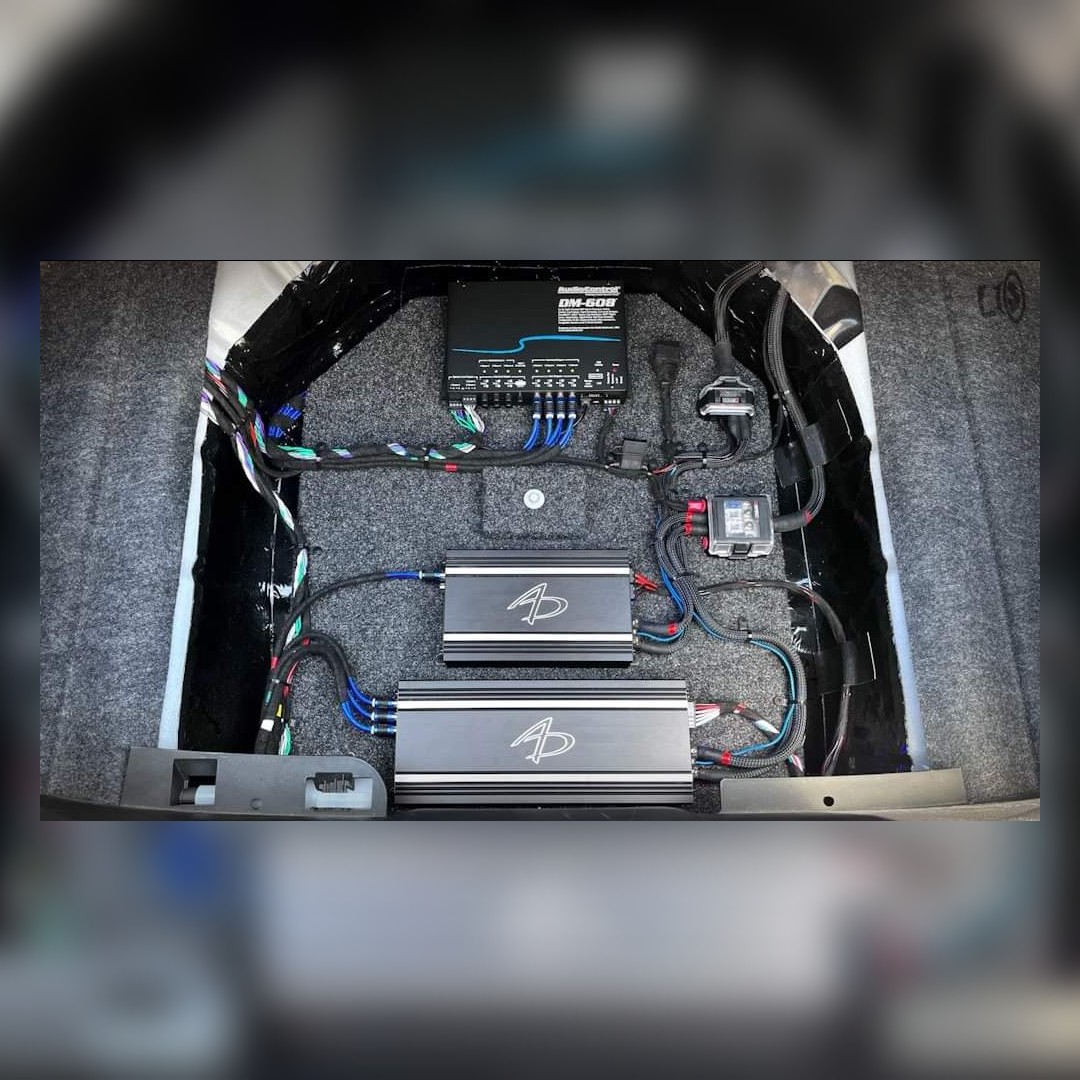 the12voltmag's tweet image. 😊🔊👌🎵Fantastic job on this 2015 Mustang packed with #rockfordfosgate #audiodynamics and awesome fabrication from Limitless Innovative Solutions.
 
🛒Shop #caraudio - bit.ly/3z0KDgO

#12voltmag #12volt #caraudioaddicts #subwoofers #soundquality #caraudiofabrication