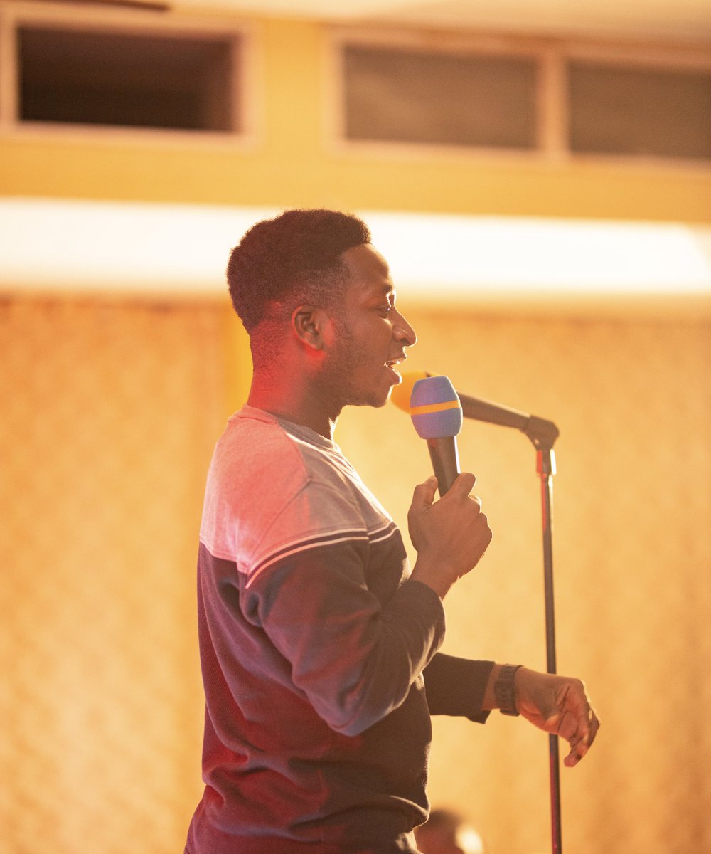 shows_megborna's tweet photo. Bullet, host of The MEGBORNA Concert doing his own thing at The MEGBORNA Concert,
November 30, 2019, KNUST.
πΈ Mallet Studio
#megborna #megbornaconcert #spokenword #poetry #spokenwordshow #poetryshow #dance #contorting #knust #kumasi #ghana #performance https://t.co/tgnPDj7PeX