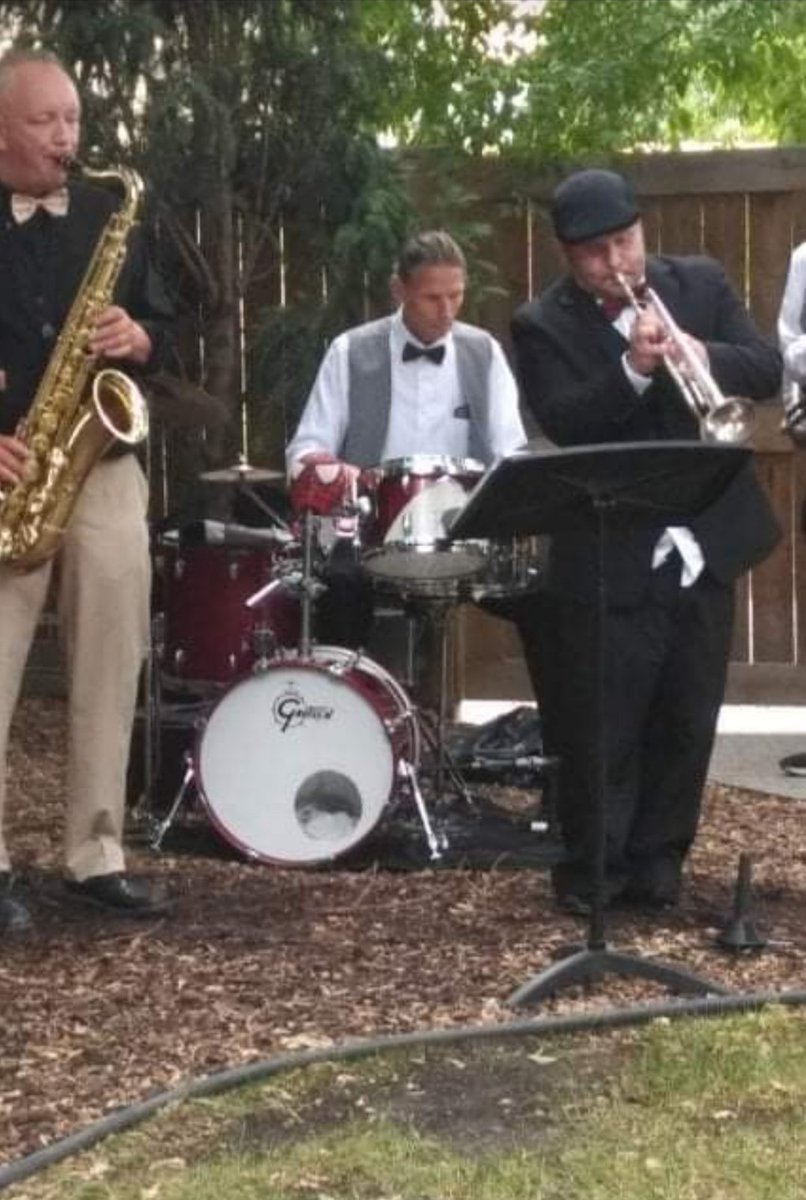 ACDixieYEG's tweet photo. Hey #hazledean ! We'll be in you this Saturday! Keep your ears open for us around 2!
#yeg #yegmusic #yegjazz https://t.co/k21Qa17WxM