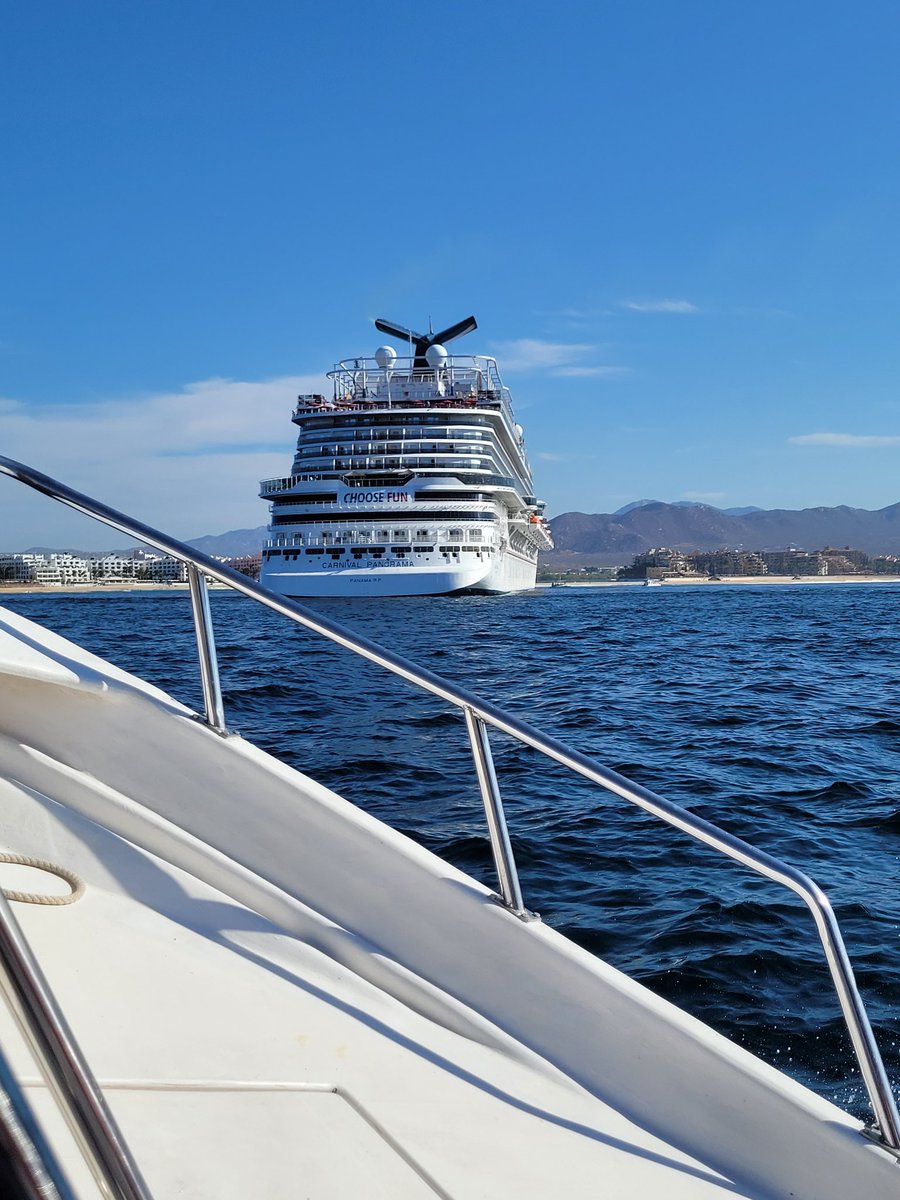 Ldy_Shay's tweet photo. Forgive my typos, cause I'm barely paying attention. 😊
#CaboLife https://t.co/JECHzsNL0K