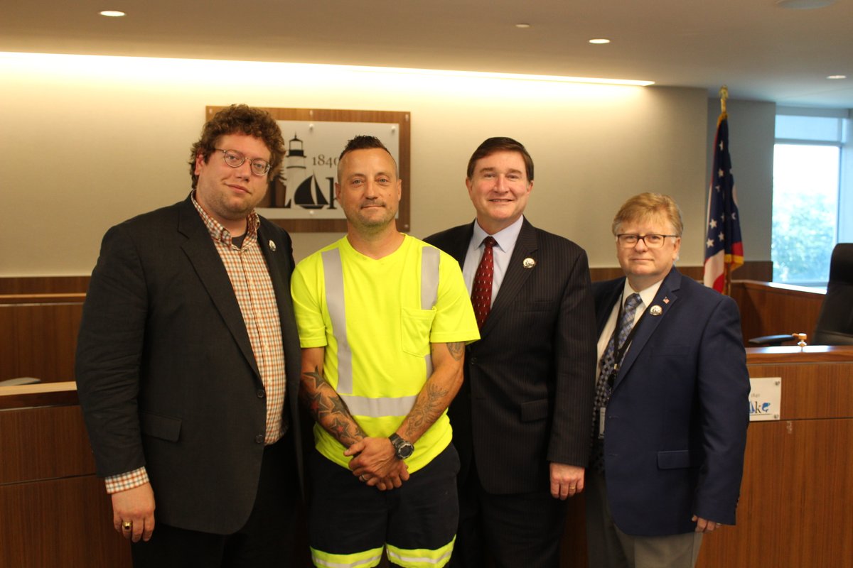 LCDUOhio's tweet photo. We thank Damian Sherwood for being the eyes and ears of the community. He called EMS for a Willowick resident having a heart attack and may have saved her life. Damian was recognized at today's Commissioner's meeting and received a standing ovation for his actions. https://t.co/dnoVBQREzr