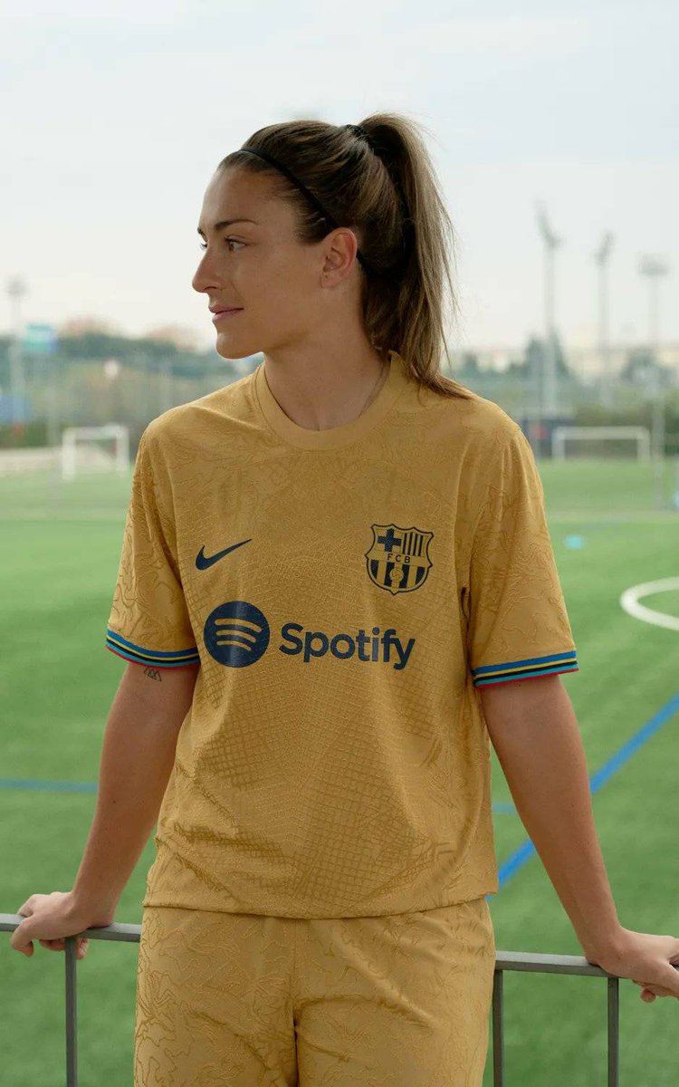 BarcaFem's tweet photo. 🚨 We are doing a collaboration with @FootballSpot10 and giving away 3 Alexia Putellas jerseys (Barça Home kit, Barça Away Kit, Spain Euro Kit)

To enter:

1. Follow @FootballSpot10 &amp; @BarcaFem
2. RT this tweet
3. Mention 2 friends 
 
The 3 Winners will be announced on July 30. https://t.co/kOc0G1j22C