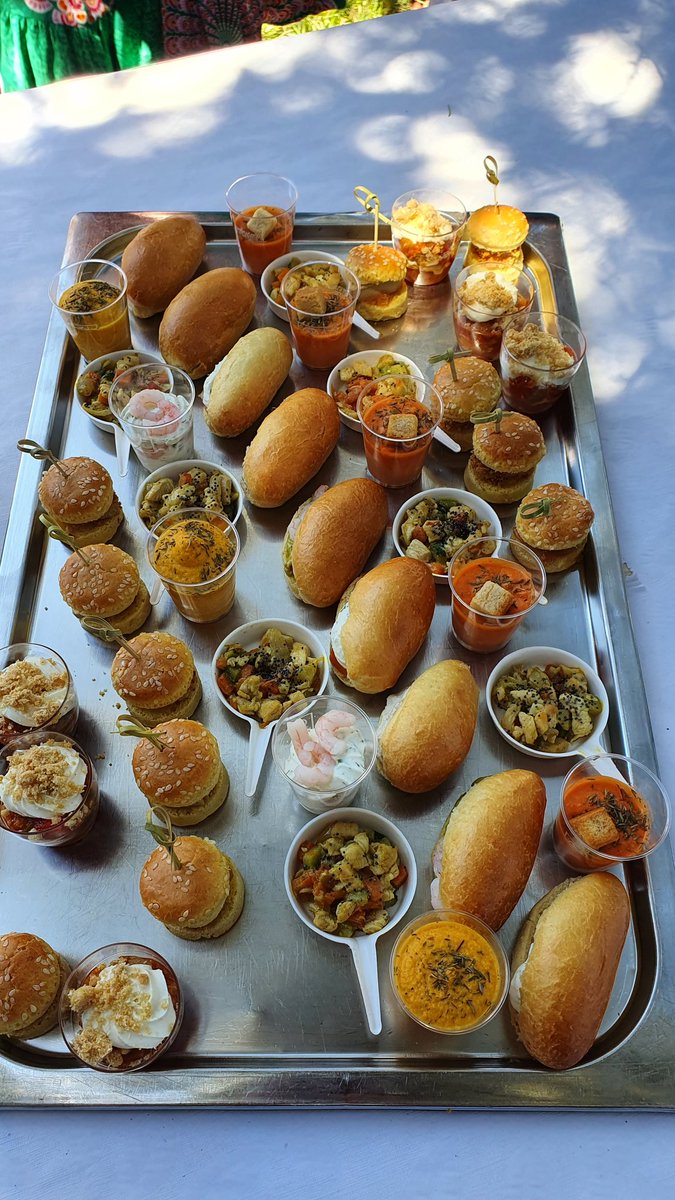 Journée de clôture de l'annee au <a href="/CollegeGeGaud/">Collège Gérard Gaud</a>. Discours pour les départs et bilan de cette année.
Spéciale dédicace à nos cuisiniers de @La_drome qui ont fait un apéritif Somptueux, magnifique, goûteux qui a ravi les collègues ainsi que le @DASENDROME