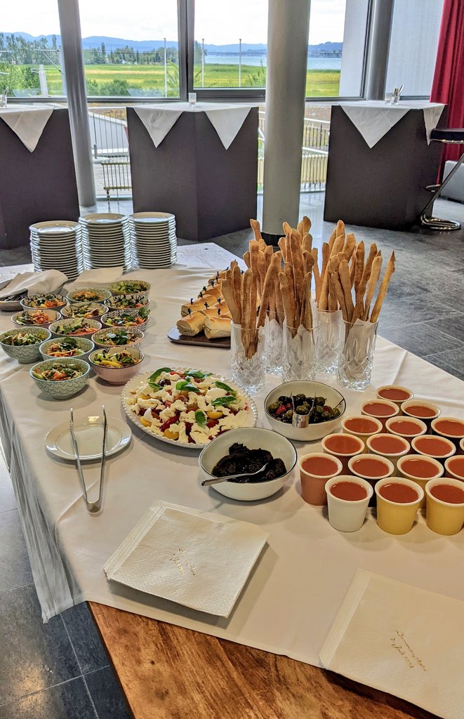 dialogine's tweet photo. Summer-Apéro @xing_zuerisee!

#BusinessNetworking #XINGConnect #XINGEvents https://t.co/IQ1VypRiSE