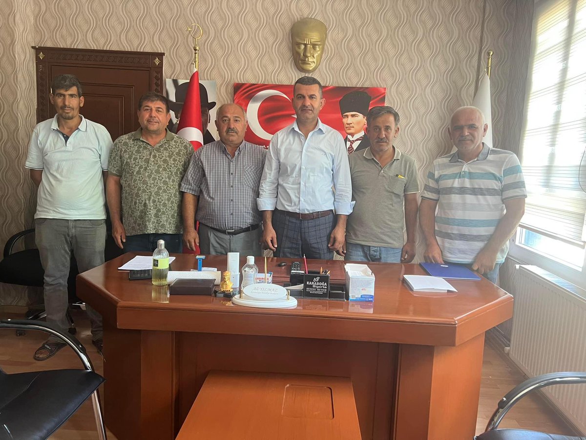 Kesmetepe belediyesi işçi ve memurlarına minnettar. Bayram öncesi maaşları ve bayram ikramiyelerini hesaplarına geçtik. Hepsinin bayramını şimdiden kutluyorum. Kendilerinede gayretlerinden ötürü teşekkür ediyorum.