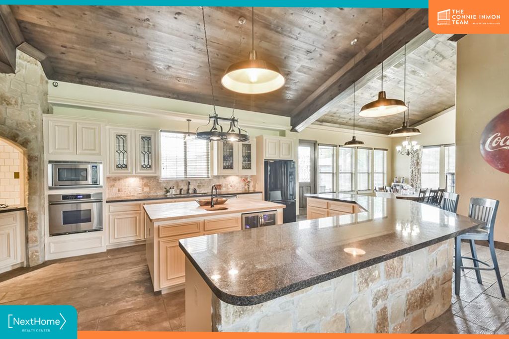 csinmon1's tweet photo. This property is just SO MUCH FUN! There's a lazy river with a swim-up bar, multiple structures made for gathering and relaxing, so much space, and personality to spare. Truly a one-of-a-kind listing.
See More: https://t.co/ts48QVaMAD
#nexthomerealtycenter #cypresstx #realtor https://t.co/cCRp0TSNFy