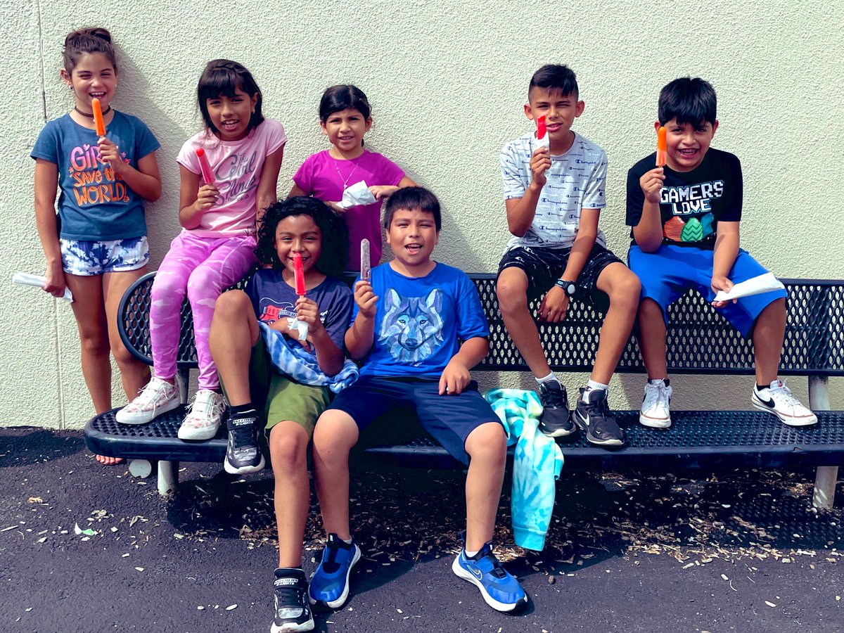 msfunksclass's tweet photo. Summer School Was So Much Fun! #future4thgraders @D23Sullivan #SummerSchool #reading @PHSD23 @PHLibrary #celebrate #summer @D23Ross ☀️😎 https://t.co/KOVtiAvAIA