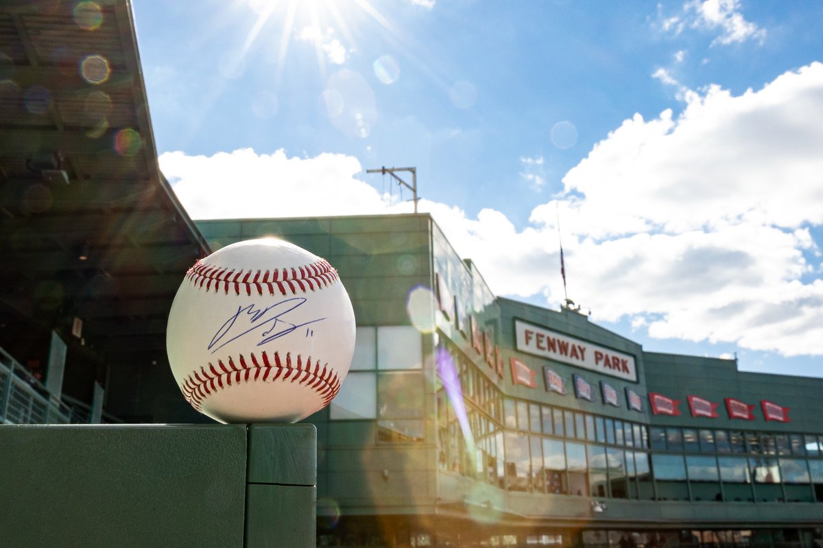 RedSox's tweet photo. In case you need another reason to vote... 

RT this post and reply with a screenshot of your #VoteDevers ballot for a chance to win this Raffy signed ball!

Sweepstakes ending 7/7/22 11:59pm ET: https://t.co/4k3XWcD5ew https://t.co/q44SSqiCVM