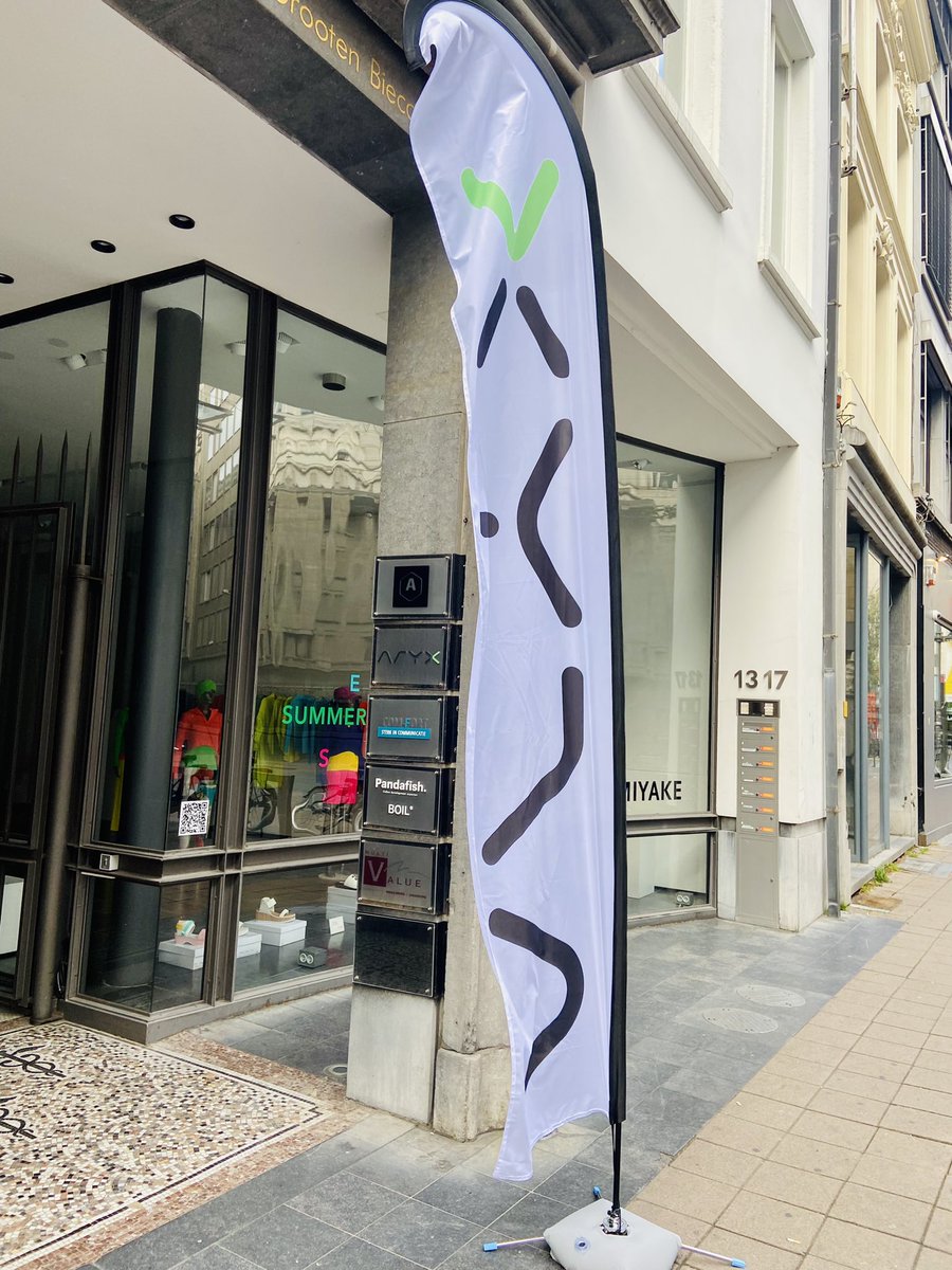 bartdecl's tweet photo. Netwerk- en infoavond bij de buren van @CFcommunicatie op de #Eiermarkt
@aryxbelgium heeft de ambitie de IT-sector duurzamer en groener te maken… Erg nodig! https://t.co/8XWpDIqMew