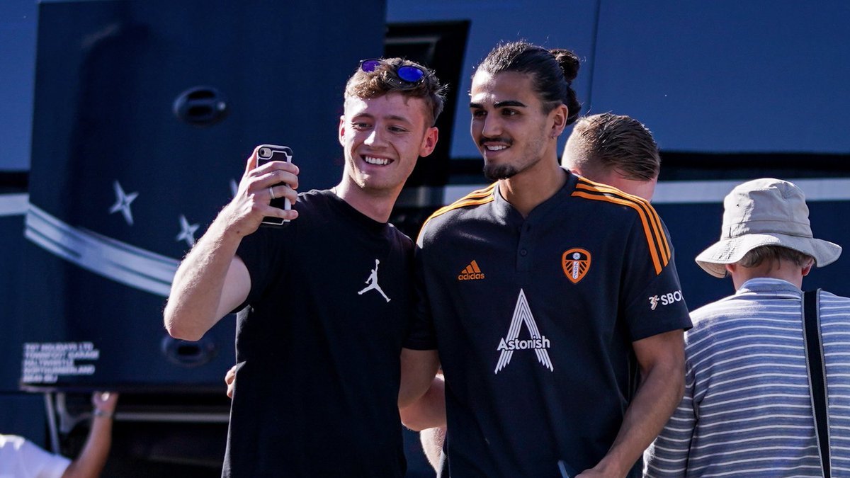 LUFC's tweet image. 🤍 Our #LUFC family!