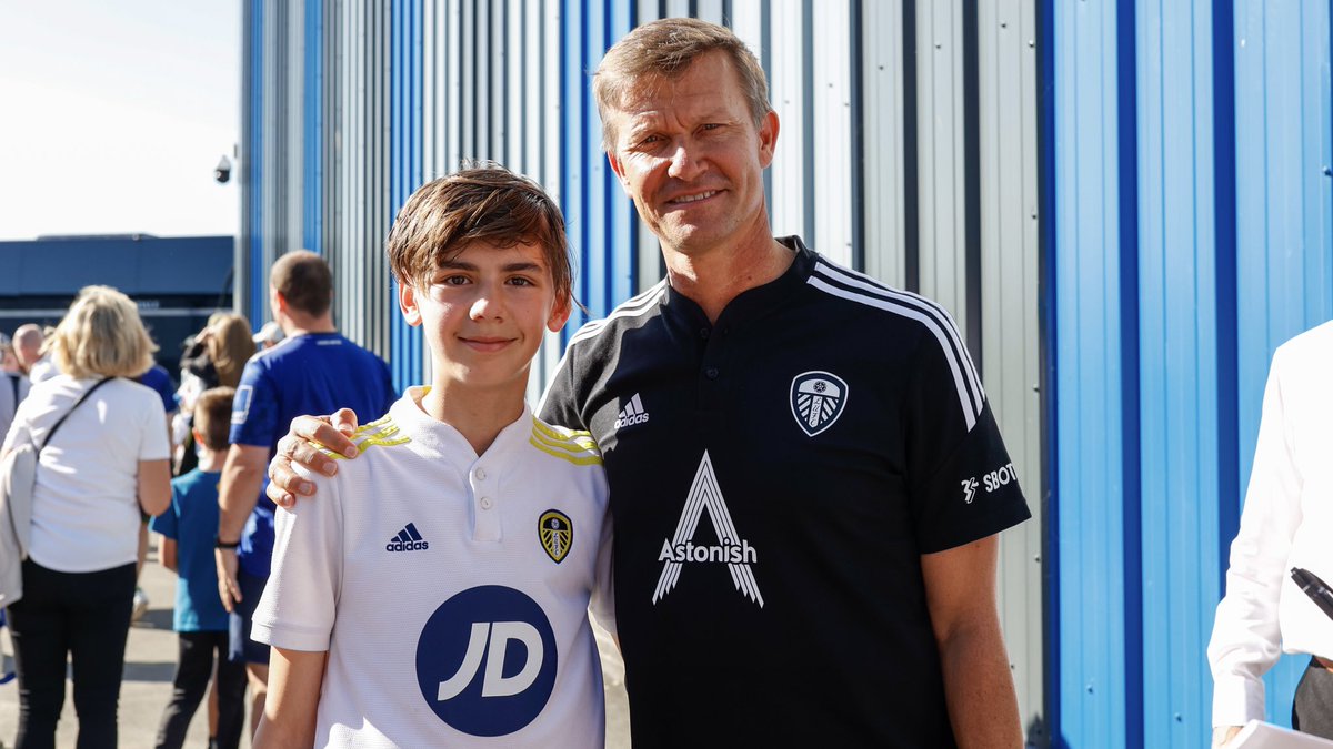 LUFC's tweet image. 🤍 Our #LUFC family!