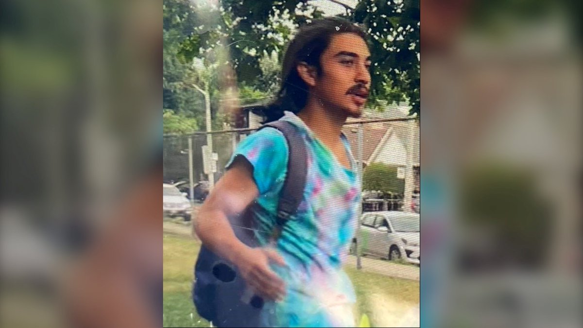 CP24's tweet photo. Man and woman accused of assaulting custodian outside East York school after being asked to leash their dog https://t.co/c1ALE0L7L2 https://t.co/sN472K7B5U