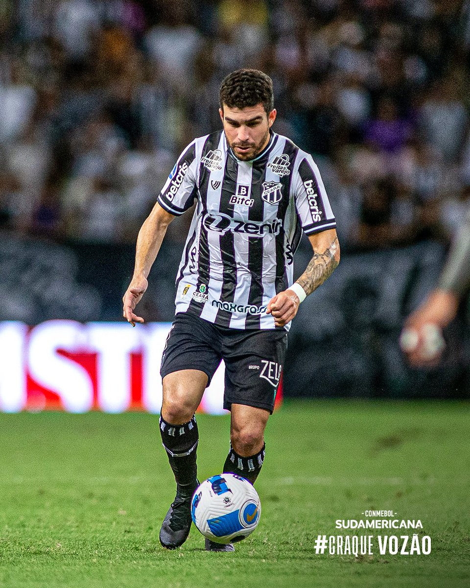 CearaSC's tweet photo. Com mais de 52% dos quase 1.600 votos no Twitter, a torcida elegeu Richardson como o #CraqueVozão da partida de ontem. 👊🏁

📸 Stephan Eilert / Ceará SC

#CearáSC #CSCxCTS #ConmebolSudamericana2022 https://t.co/XQHKwO1zBY