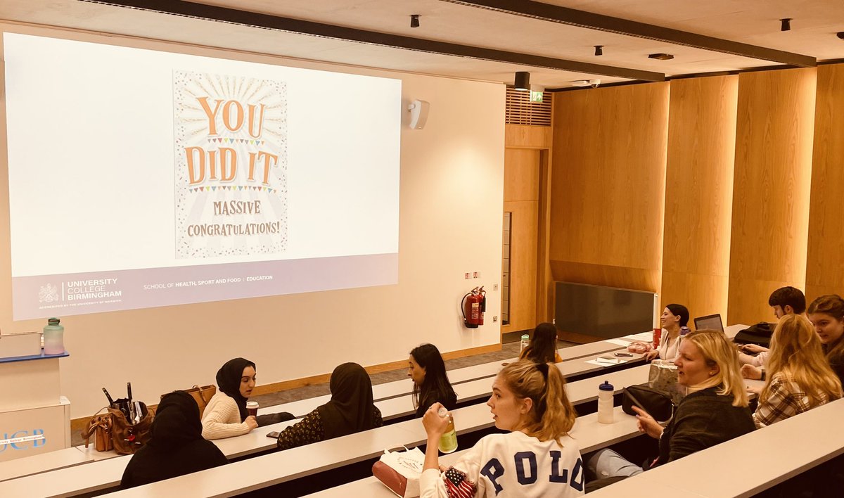 MrsPrimary_EYFS's tweet photo. Day 1 of 2 done ✔️ So proud of you all #QTS #NearlyThere #HardWord #PGCE #ITT @michhayw @UCBprimary @MartynWyres https://t.co/esBZas9Bb1