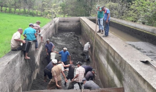 CumanacoaNews's tweet photo. Así está la situación(hoy)en la toma de agua de #Yoroco en el Municipio Montes,capital Cumanacoa. En la gráfica se muestra el #desarenador de dicha captación hídrica.📷:@CumanacoaNews 👇#7julio https://t.co/YoR7d5vaLq