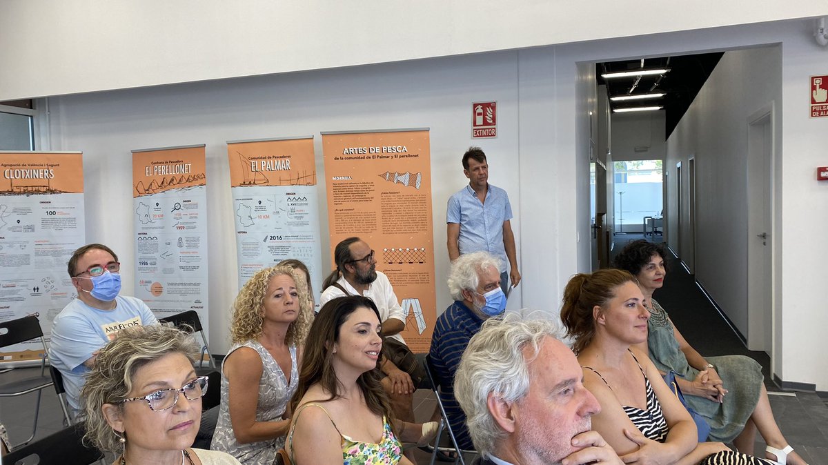 TCiudadana_UPV's tweet photo. 🐟Hui en el @cemasvlc presentem la web de Camins de la Pesca, un espai per a conéixer la història, arquitectura, urbanisme, política, la pintura, literatura, gastronomia, memòria i identitat pesquera dels nostres poblats marítims.
#CaminsDeLaPesca
Web: 👉https://t.co/UG2Fgtnci0 https://t.co/rbaL198kyy