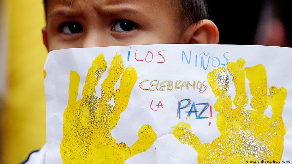 PazDialogo's tweet photo. Es increíble pensar que #Niños y #Adolescentes sufrieran tanto las consecuencias del #ConflictoArmado. Hablar de más de 3 millones de #Victimas de #DesplazamientoForzado en #InformeFinal solo de esta parte dw la población es una monstruosidad https://t.co/EpU1p7sQmX