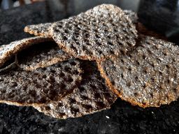 SmallholdersUK's tweet photo. Here’s Bosse’s progress @ArdrossFarm in 2021. It’s an exciting journey with the promise of delicious results, all fertilised naturally with local seaweed #rye #crispbreads #milling #heritagewheat @slowfooduk #scything https://t.co/963sMYb7N2