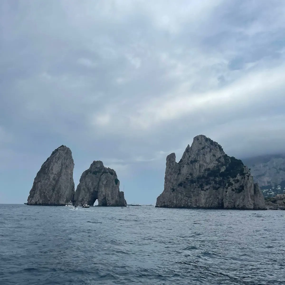 TheHowardTHAT's tweet photo. Day 3 visiting Capri. We started the day with a boat tour of the island and captured amazing landscapes going through the arches. We finished the day making gelato in Sorrento (and tasting a lot too!) #HowardGeog https://t.co/dBMUGgCNtR