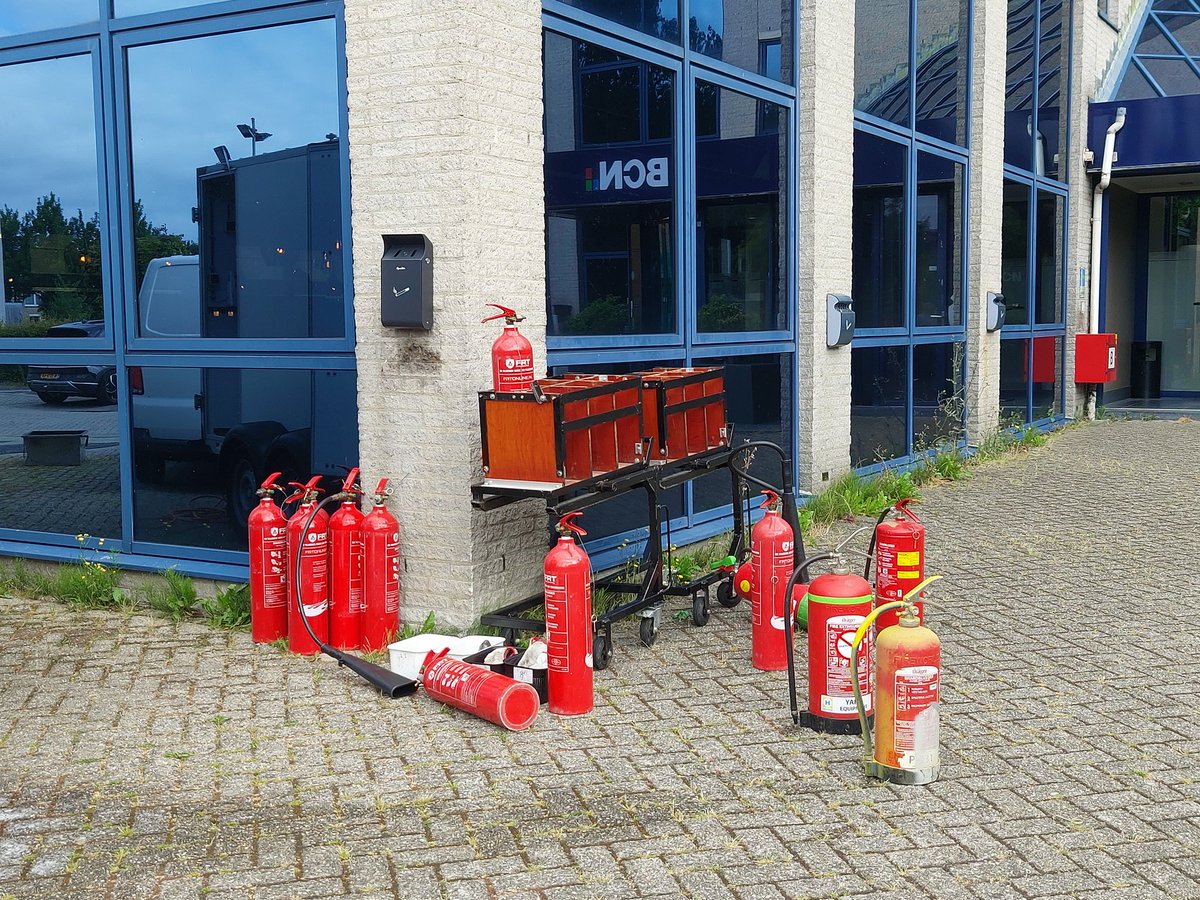 Zeer interessante bhv-training gehad vandaag bij <a href="/VanWijnenGroep/">Van Wijnen</a>! #maasstadbhv #veiligheidop1 #safetyfirst #bcncapelle