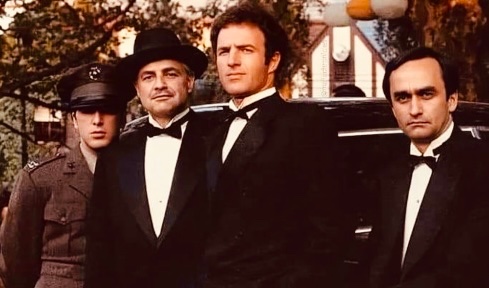 DamienQuinlan's tweet photo. @James_Caan Amongst so many iconic roles, for me nothing was more impactful than seeing what could happen to a hot head Italian man when he loses his temper protecting the #Family.

#CarloHadItComing
#TheGodfather
#RIPJimmyCaan https://t.co/kg2y5e0YgT