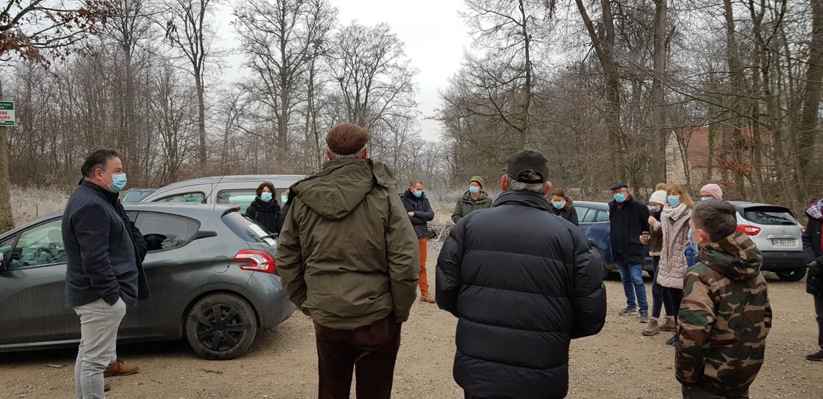 sauvonsforet60's tweet photo. Depuis plus de 2 ans, le collectif 
@sauvonsforet60 est associé avec des organisations forestières comme @ONF_Officiel pour pouvoir échanger avec pédagogie sur les sujets d’une forêt pour tous et pérenne🌳🌲👏🏻

#pédagogie #foret #sujets #échange #apprendre #comprendre #developper https://t.co/56xYXI5mIm