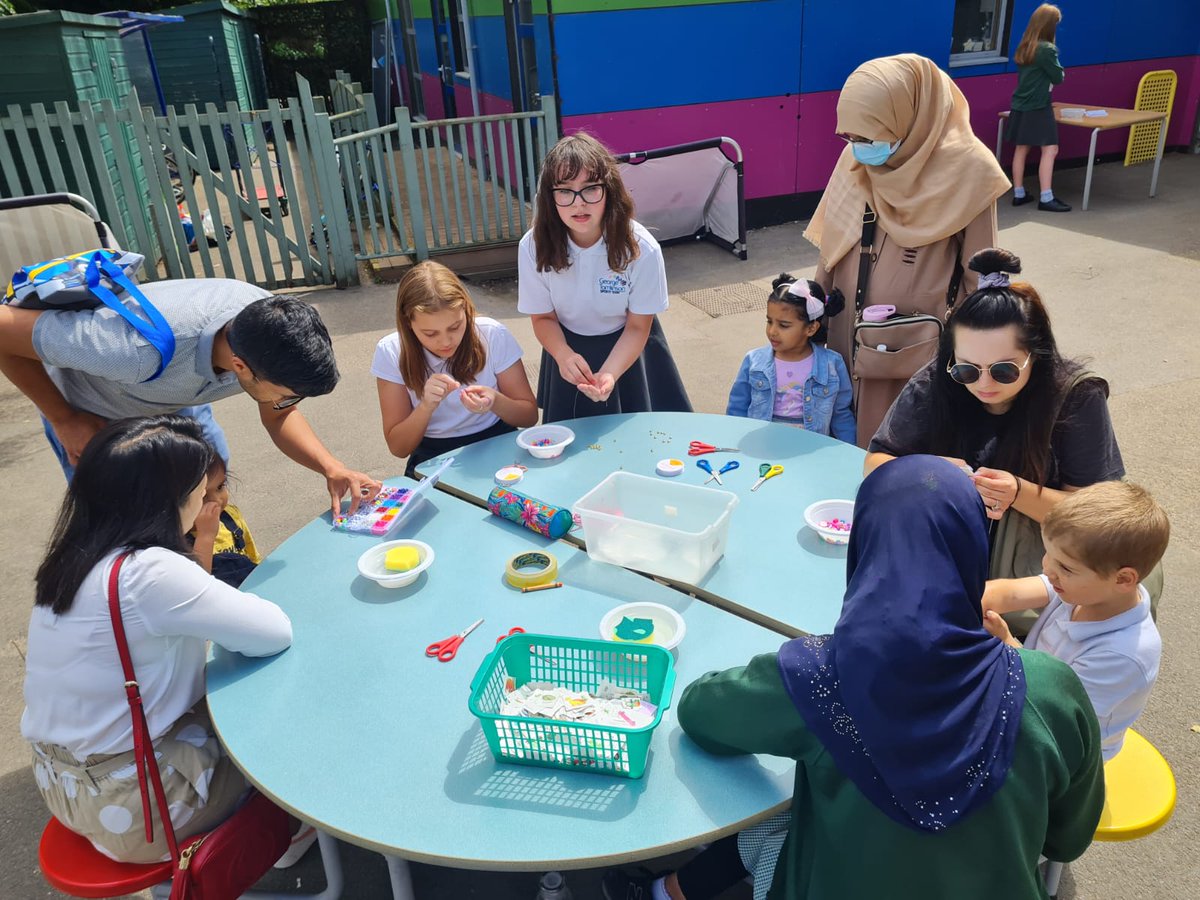 George_Tom16's tweet photo. Wonderful to welcome our new #Reception families this afternoon at our #EYFS Festival #proud2beGT #welcometoGT Thanks to our current Reception who made the sandwiches and lemonade, Yr6 who organised the games and our #PTFA who had uniform on sale! https://t.co/9IpqXbU4Mw
