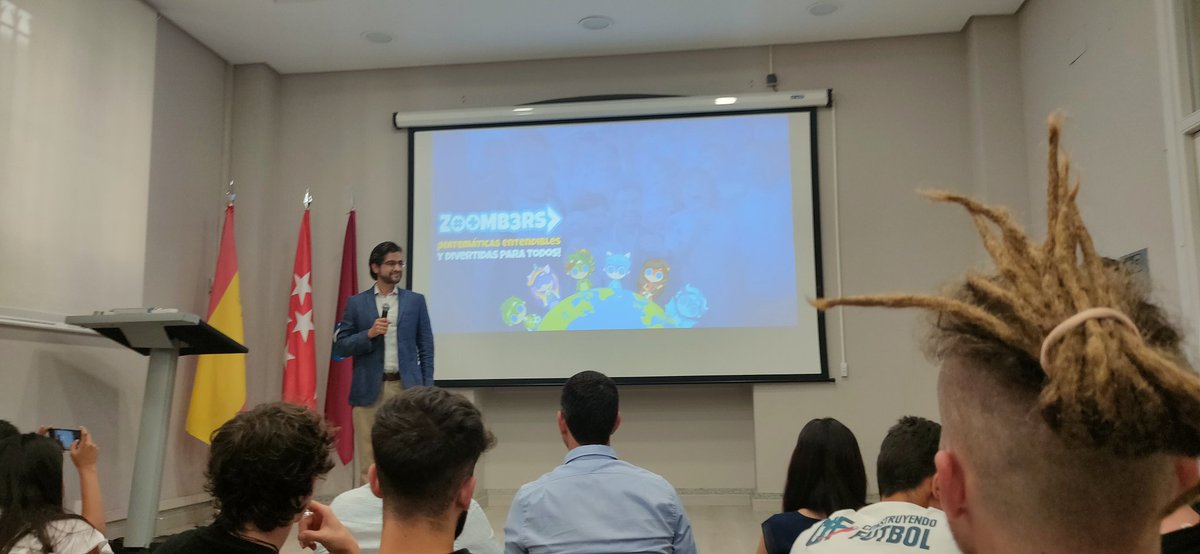 Escuchando a Juan Carlos de <a href="/ZoombersMath/">LightedPlay / Zoombers</a> en el #seklabdemoday en <a href="/iLABMadrid/">International Lab</a> by @SEK_Lab #edtech #startup