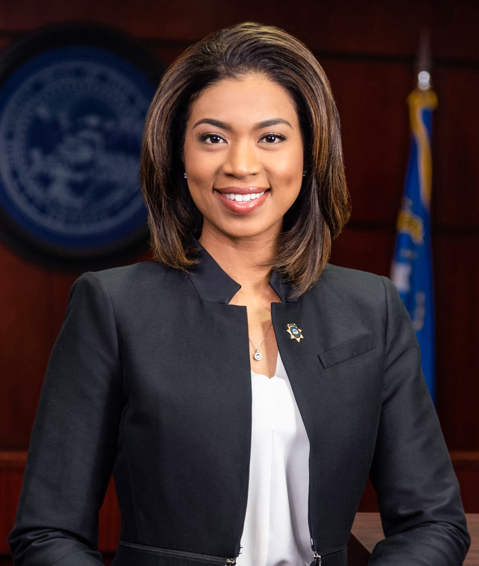 The Las Vegas Raiders are naming Sandra Douglass Morgan as their new team president, per <a href="/reviewjournal/">Las Vegas Review-Journal</a>.

She will be the first Black woman to serve as an NFL team president in league history.